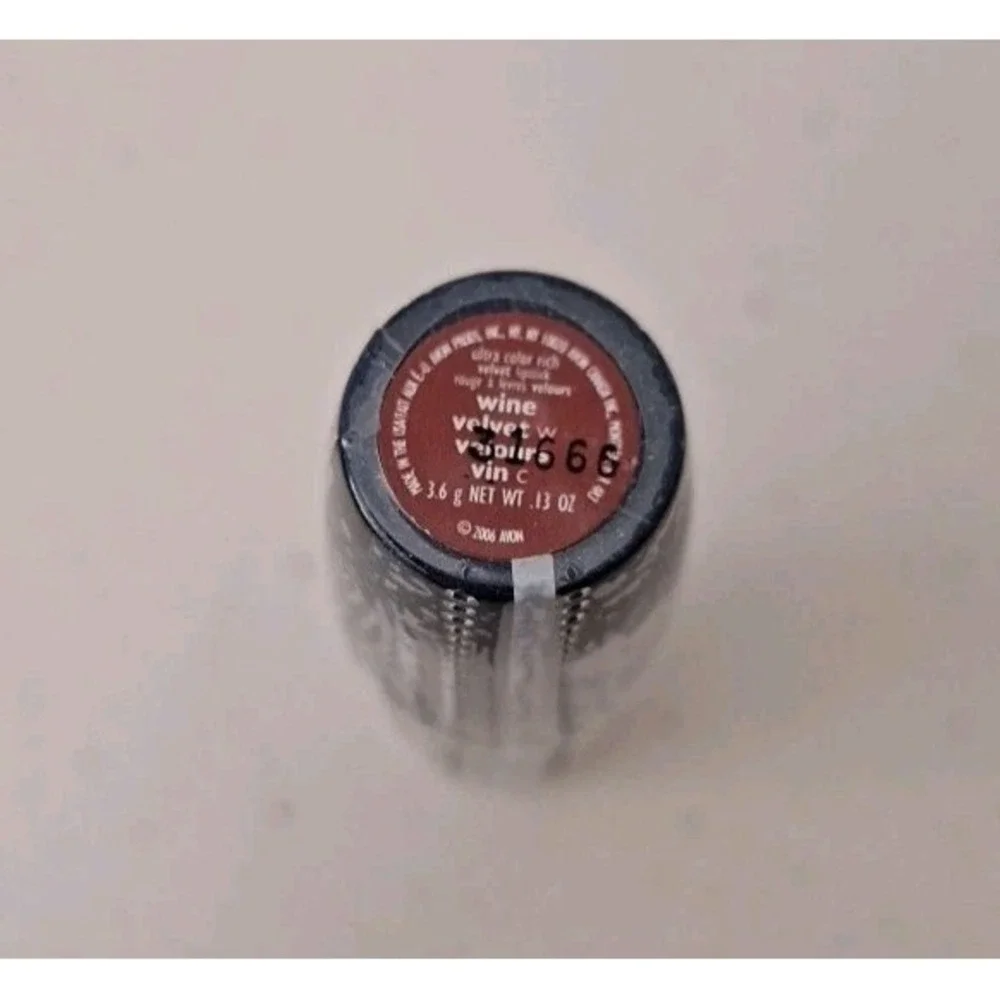 NEW Sealed AVON ULTRA COLOR rich velvet LIPSTICK lip color - WINE VELVET